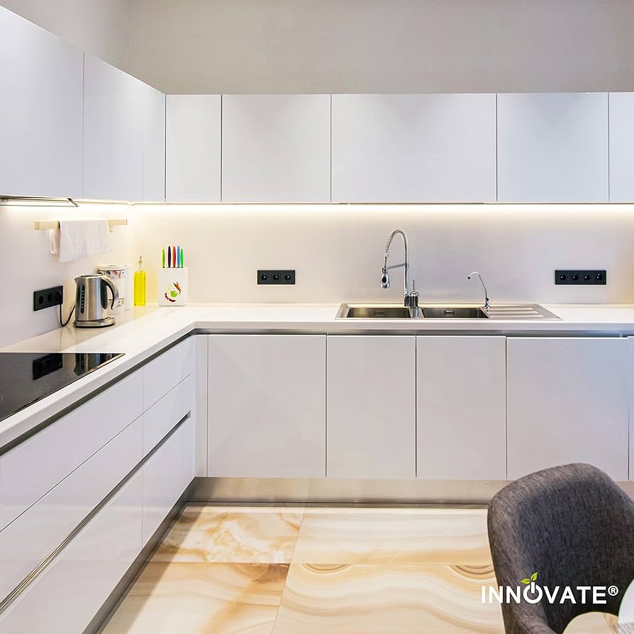 Linear Corner Profile Light