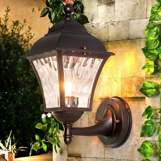 Classic Outdoor Wall Light