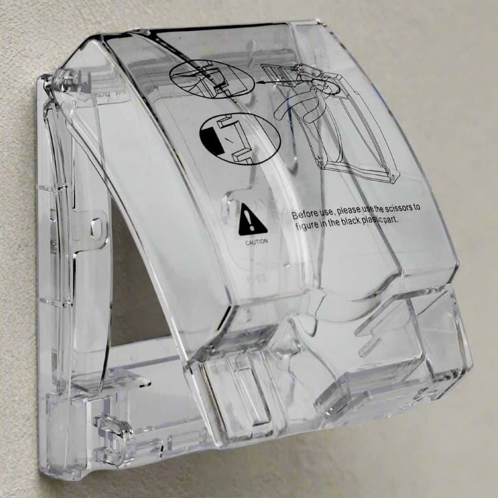 Weatherproof Cover with Lock System (3x3)