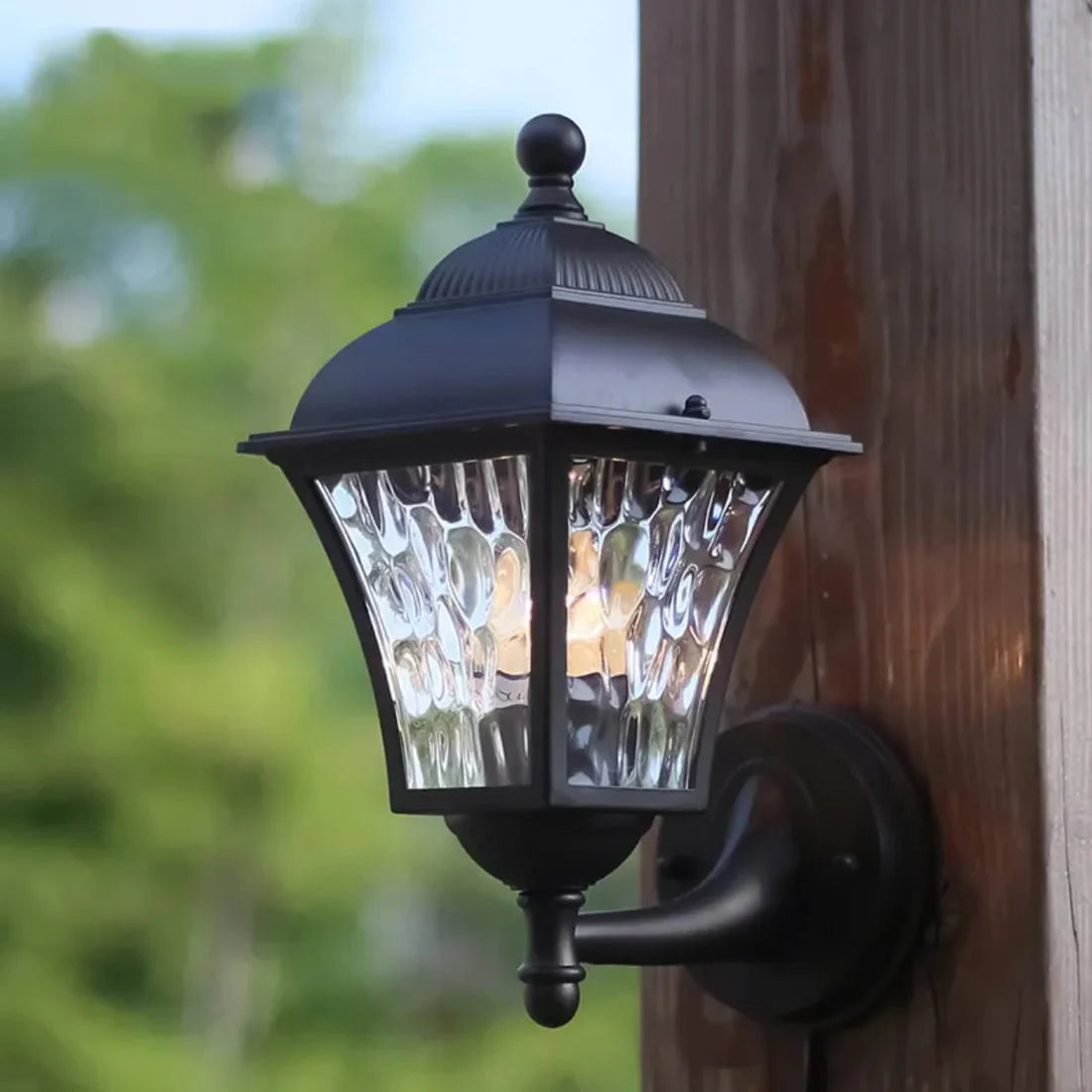 Classic Outdoor Wall Light
