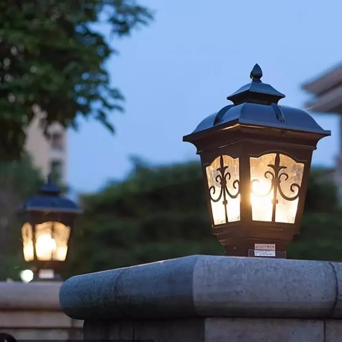 European Style Gate Light (Black)