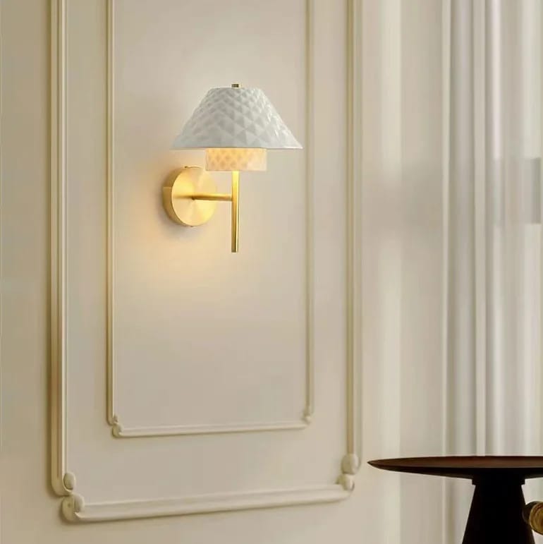 Modern Creative Design Ceramic Wall Light