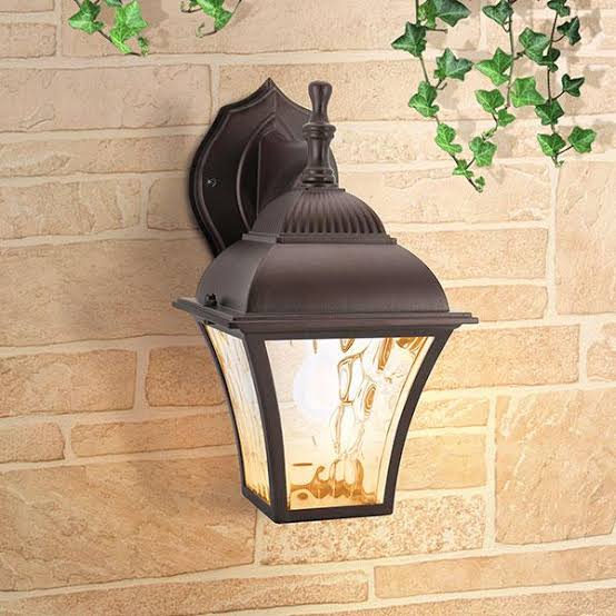 Classic Outdoor Wall Light downside