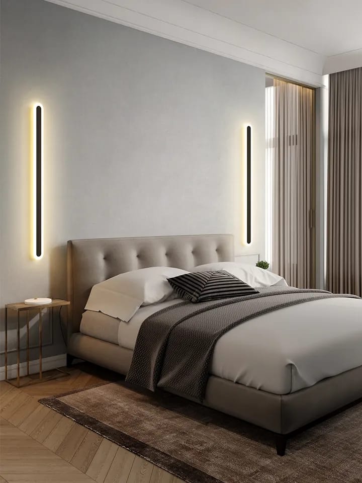 Linear Shade Metal Wall Light